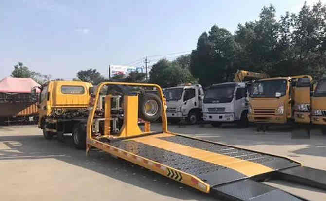 萝北汽车中途维修案例