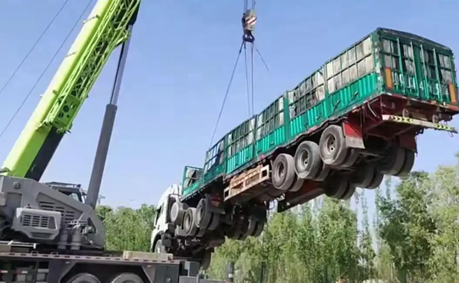 萝北道路脱困救援案例